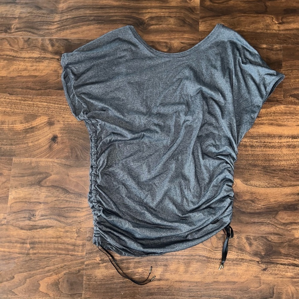 Lululemon Power Class Tee
Side Cinch
Charcoal
Size 8/10 - Picture 1 of 7
